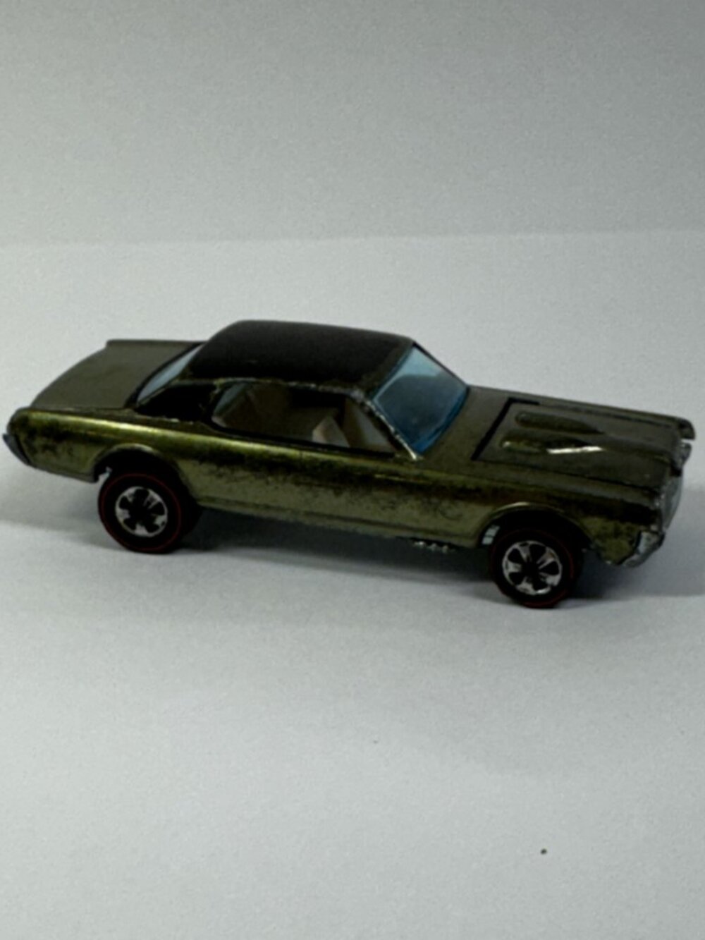 Hot Wheels Redline die-cast vintage car 1967 Custom Cougar Olive Tan